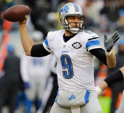 Detroit Lions quarterback Matthew Stafford (9) throws a pass in the first half of an NFL football game against the Chicago Bears Sunday, Dec. 21, 2014, in Chicago. (AP Photo/Nam Y. Huh)
